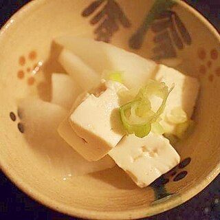 旬を楽しむ☆　蕪入り☆湯豆腐♪